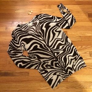Michael Kors Light Zebra Print  V Neck Sweater